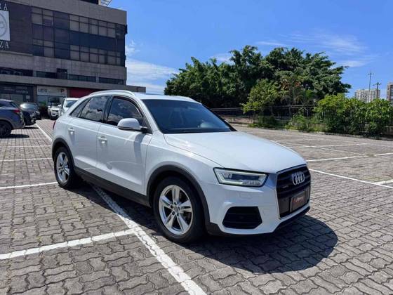 AUDI Q3 2.0 TFSI AMBIENTE QUATTRO 4P GASOLINA S TRONIC